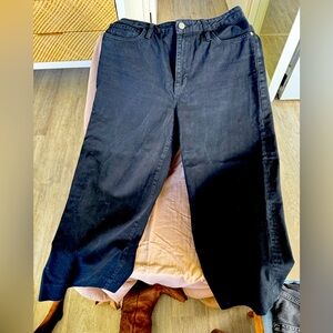 Stylish Black Wide-Leg Jeans